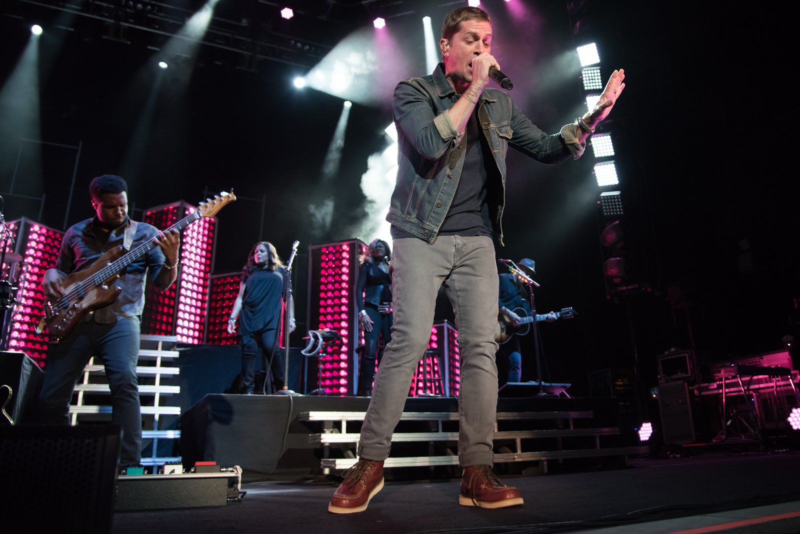 Counting Crows, Rob Thomas at Hollywood Casino Amphitheatre